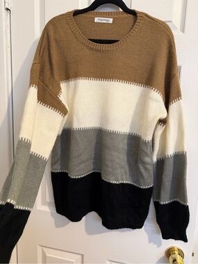 Angashion Colorblock Crewneck Sweater in Tan, Cream, Gray & Black